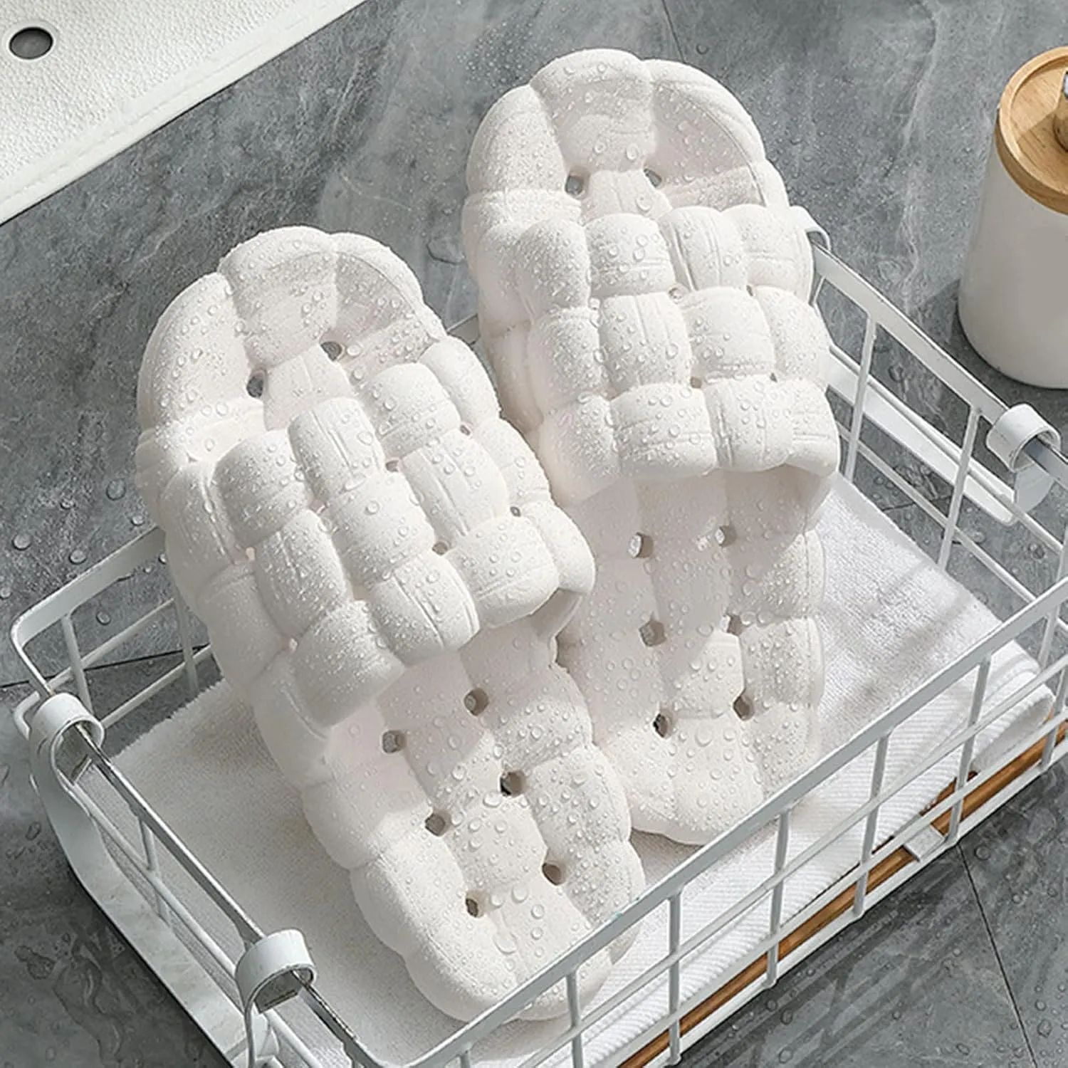 Bath Slippers Women and Men Cloud Slides Womens Pillow Slippers Indoor Slipper Dorms Outdoor Non-Slip Comfortable