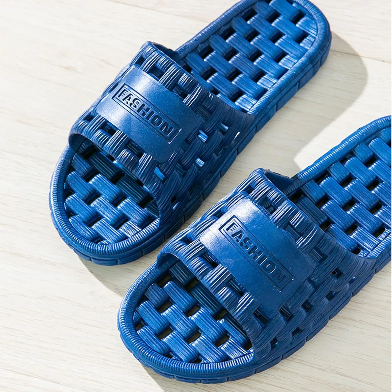 Bathroom Slippers Men Shower Shoes Women Cloud Slippers for Men Slides for Women Drainage Hole Gym Lightweight