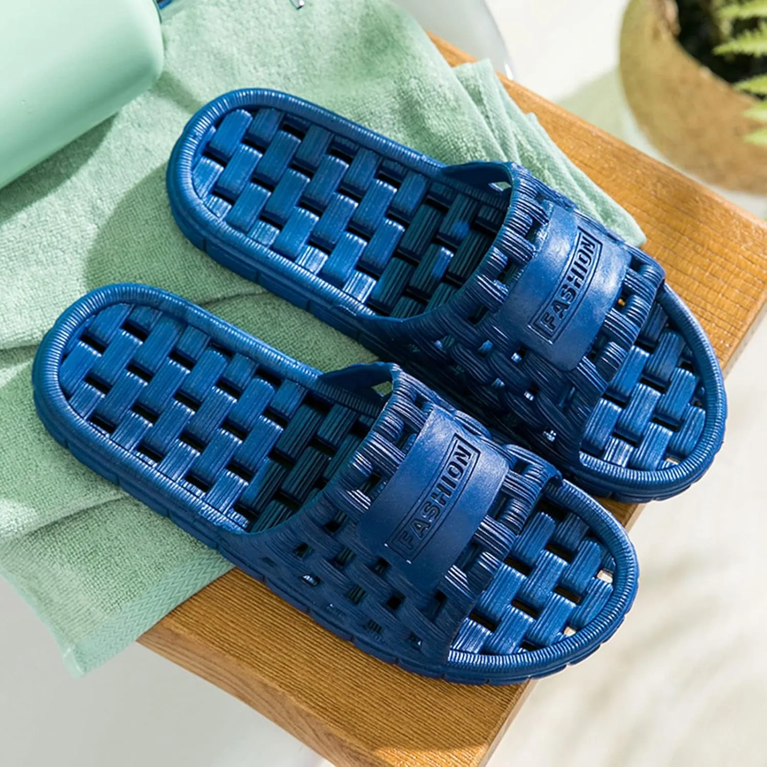 Bathroom Slippers Men Shower Shoes Women Cloud Slippers for Men Slides for Women Drainage Hole Gym Lightweight