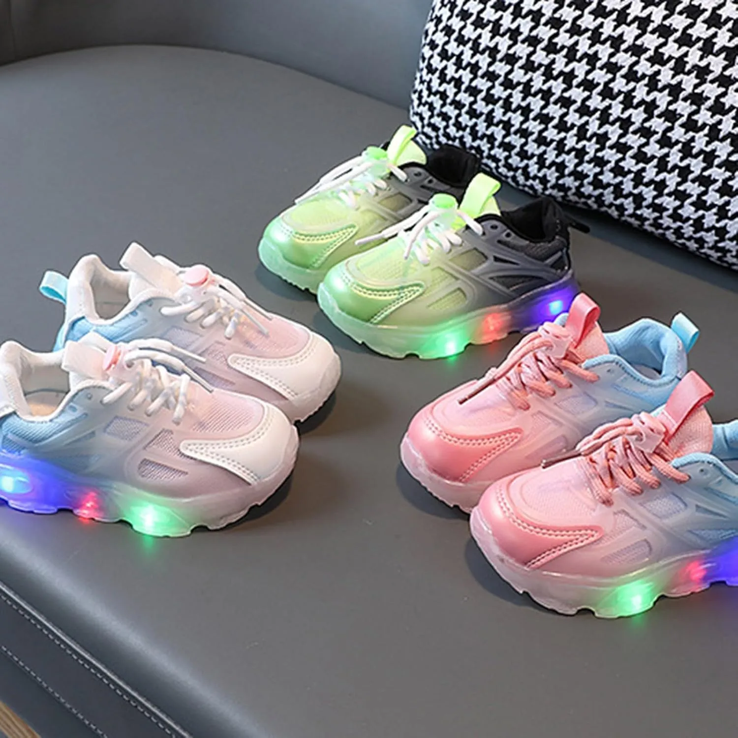 Boys Girls Light Up Shoes Kids Lightweight Breathable Comfy Soft Sole LED Luminous Running Tennis Sport Sneakers