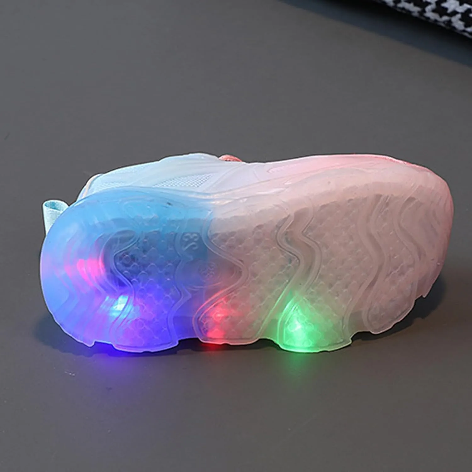 Boys Girls Light Up Shoes Kids Lightweight Breathable Comfy Soft Sole LED Luminous Running Tennis Sport Sneakers