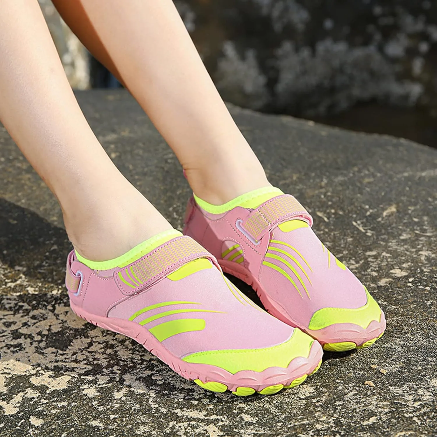 Fashion Summer Water Shoes for Men and Women Hiking Swimming and Diving Tracing Shoes Beach Sports Barefoot Shoe