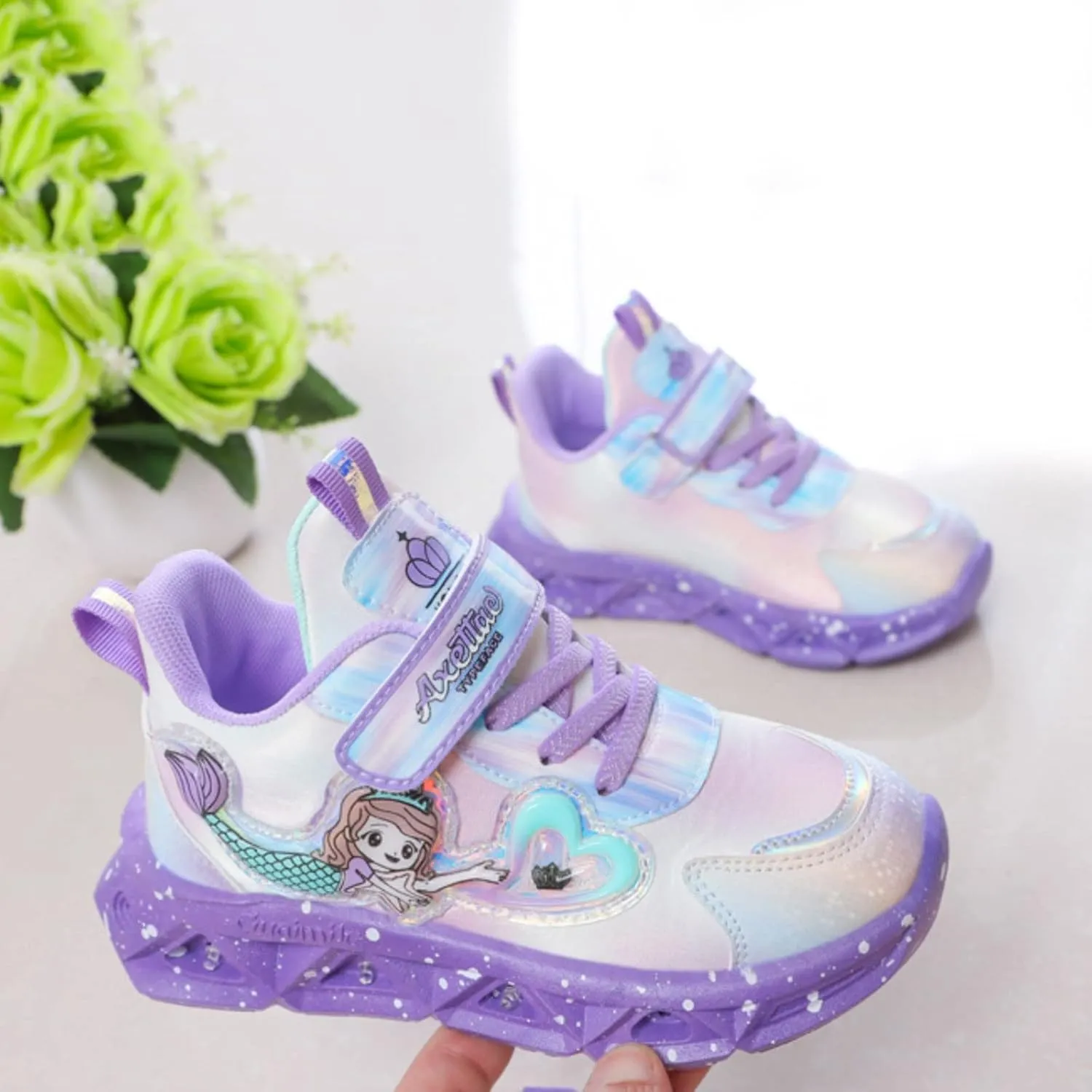 Girls?? Princess Shoes Slip On Light-Up Sneakers Mermai?? Shoes Breathable Mesh Sneakers Lightweight Running Shoes