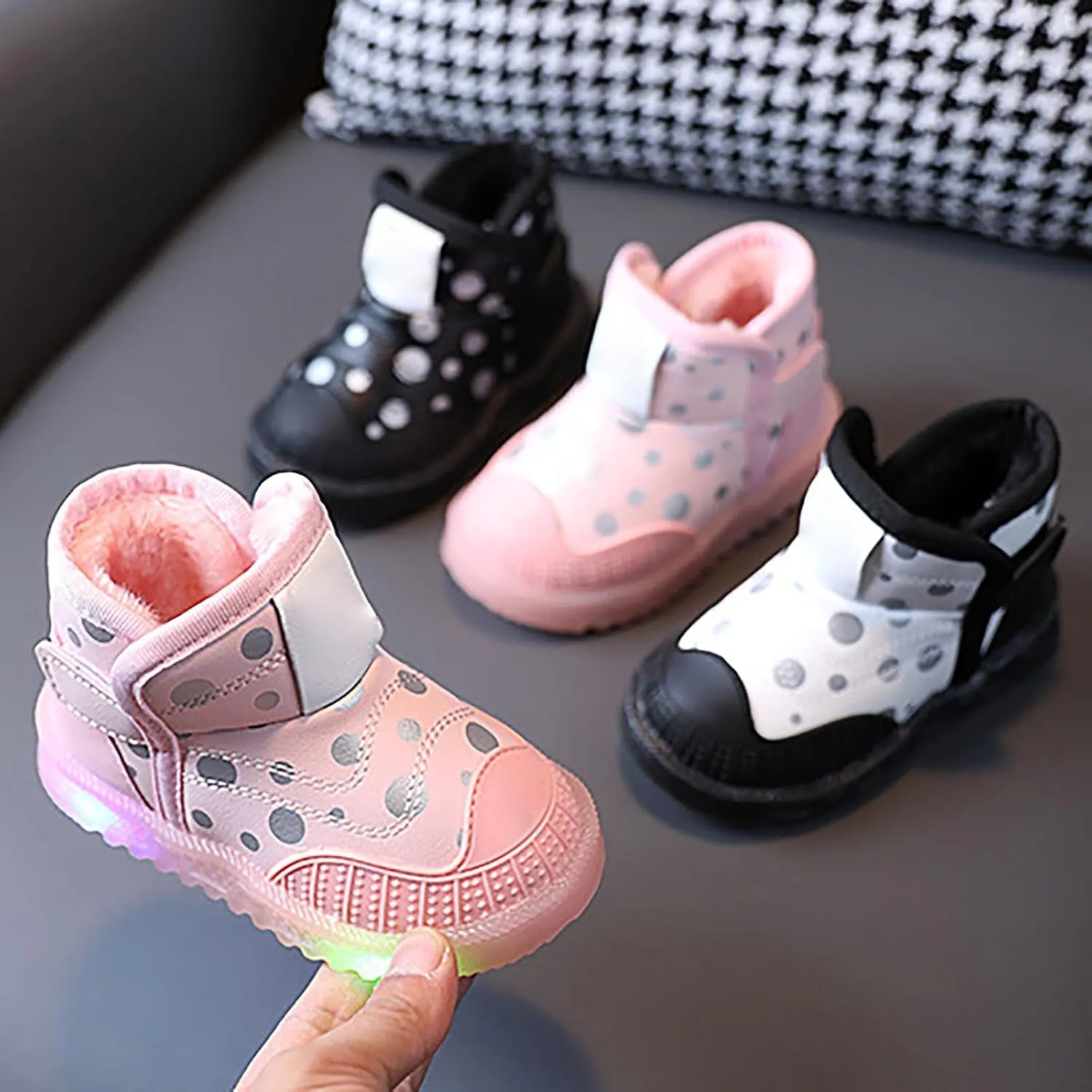 Infant Boys Girls Thicken High Top Luminous Sneakers Fleece Plush Soft Lightweight Light Up Toddler Shoes Girls Size 6