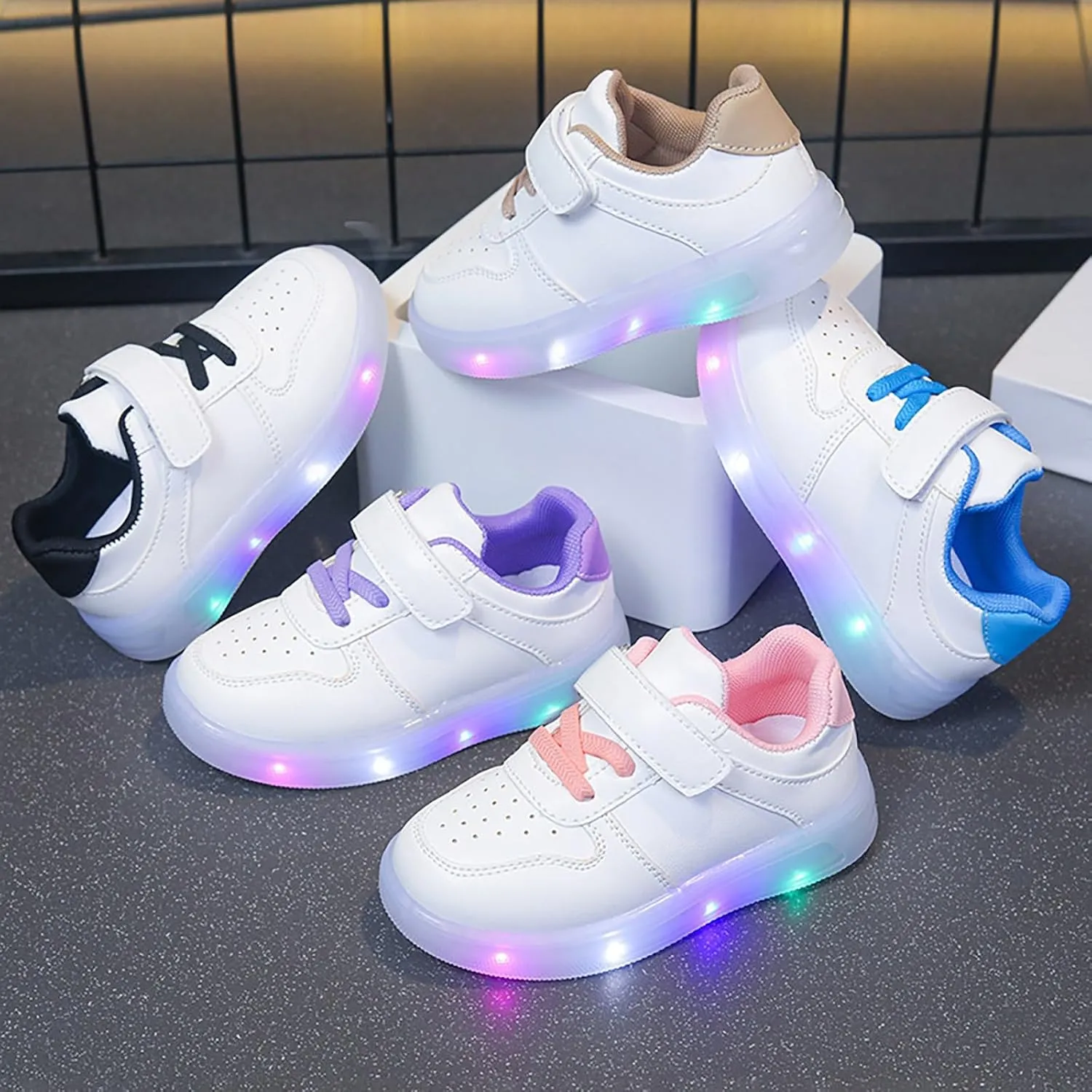 Kids Light Up Sneakers LED Flashing Tennis Shoes for Boys Girls Lightweight Breathable Walking Shoes for Toddler
