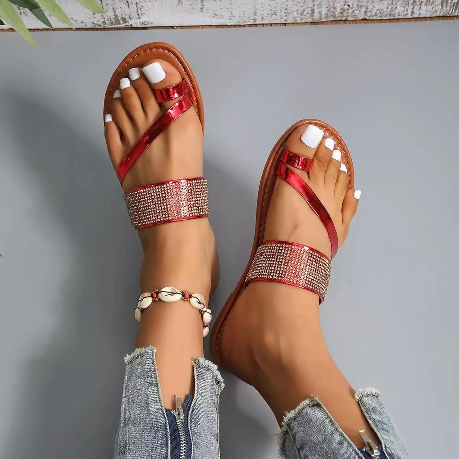 Lightweight womens arch support sandals/Slip On toe corrector flip flops/Stylish Beach Flat plantar fasciitis slippers