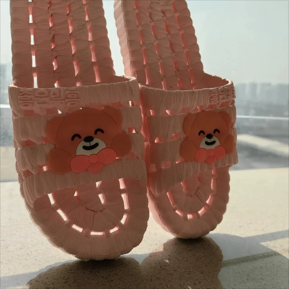 Loizziuy Bear Slippers Women's Flip Flops Bear Thong Sandals, Cute and Comfortable, Soft & Anti-Skid, Bathroom Slippers