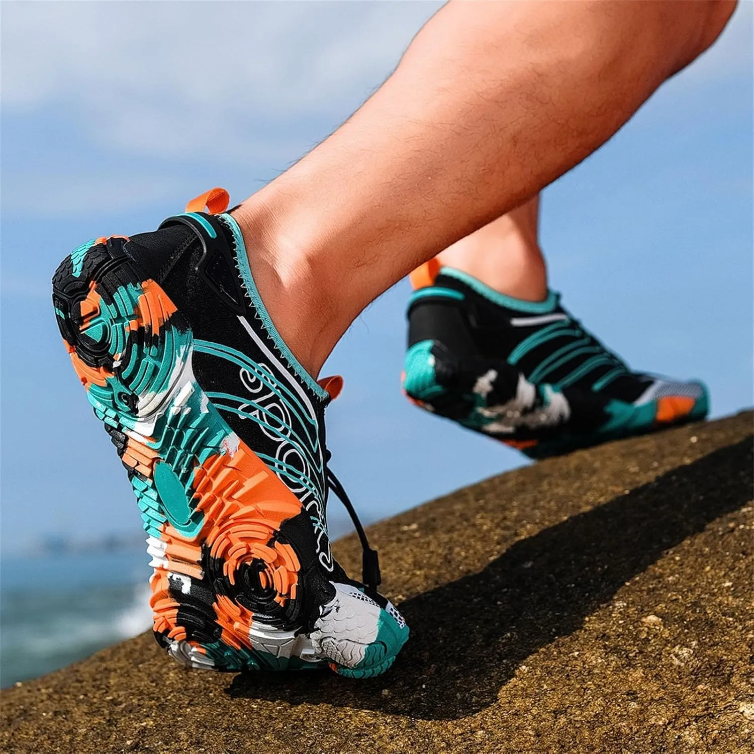 Men's and Women's Non Slip Water Shoes Quick Drying Outdoor River Tracing Hiking Running Fitness Shoes Mens Colorful Indoor Fitness Comfy Sneakers Summer Breathable Gym Sneakers