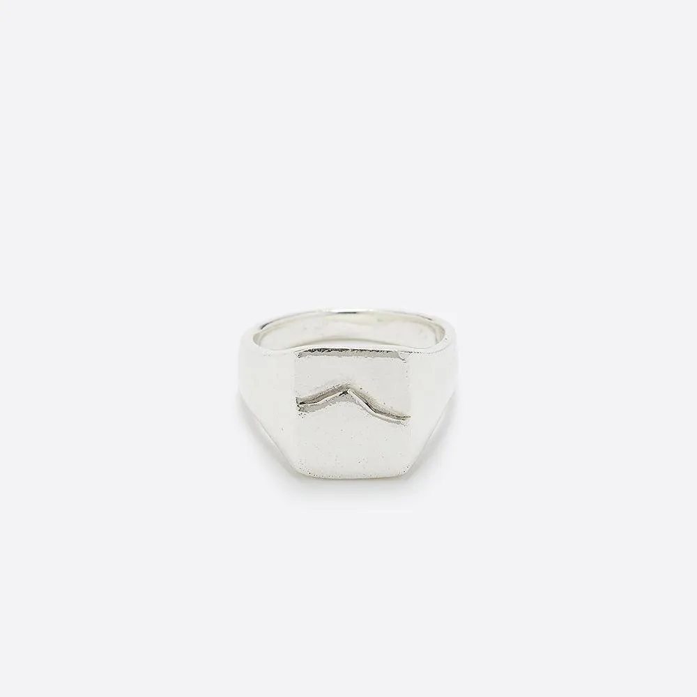 Mountain Signet Ring (Silver)