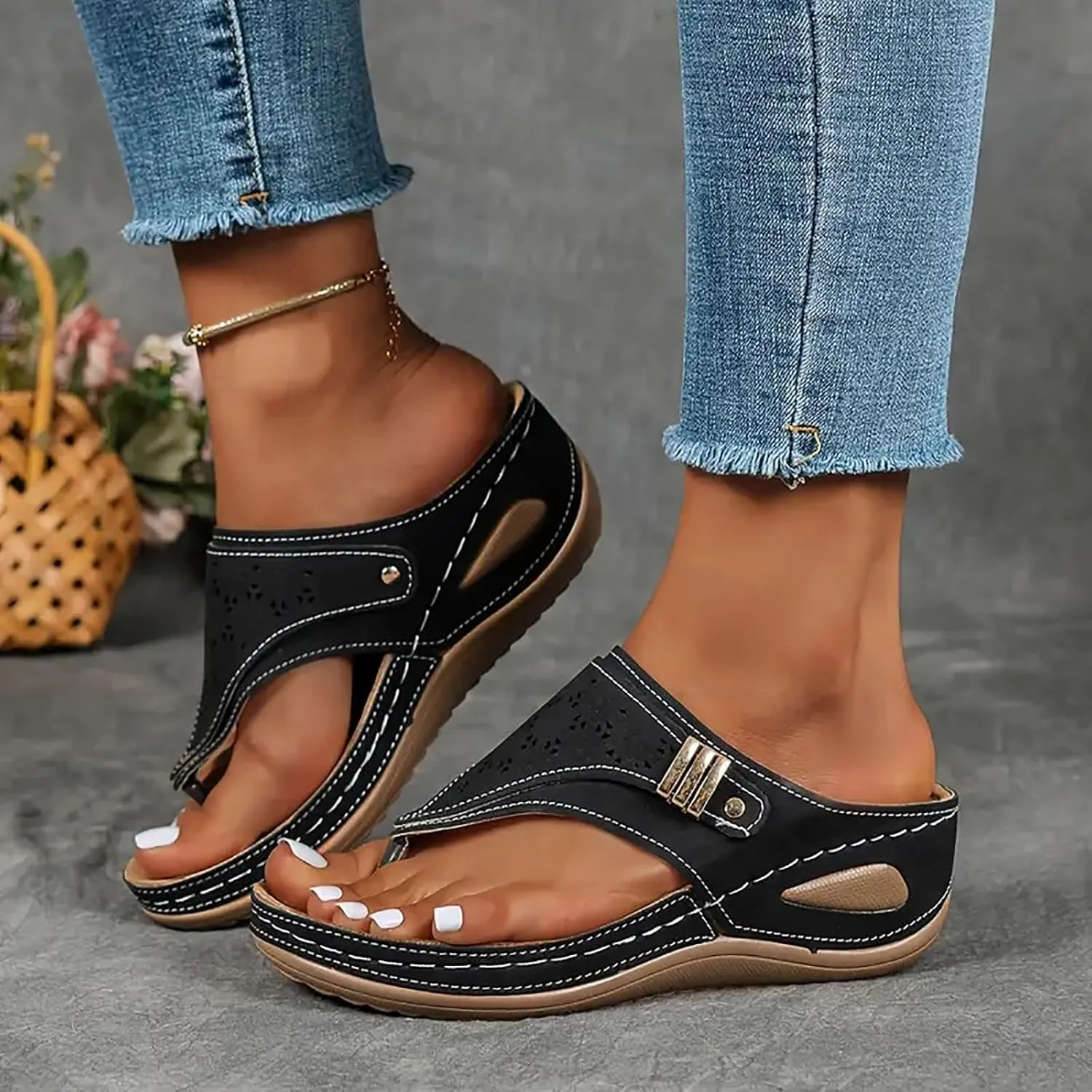 Orthopedic Sandals for Women, Women Dressy Comfortable Walking Sandals Arch Support Casual Hollow Out Sandal Slip On Summer Shoes Breathable Mesh Sports Sandal 2025 Flip Flops