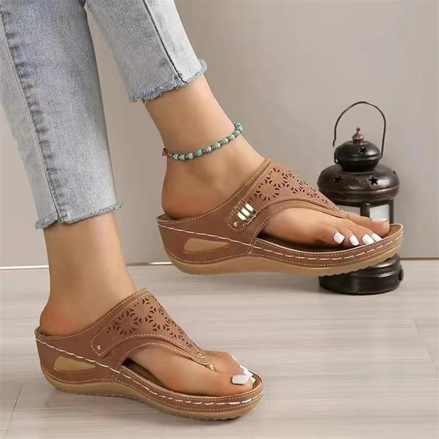 Sandals with Arch Support for Woman Closed Toe Orthopedic Platform Slip on Wedges Comfortable Flip Flops Casual Breathable Mesh Hollow Slippers Wide Width Beach Sports Shower Fashion Trendy Sandal