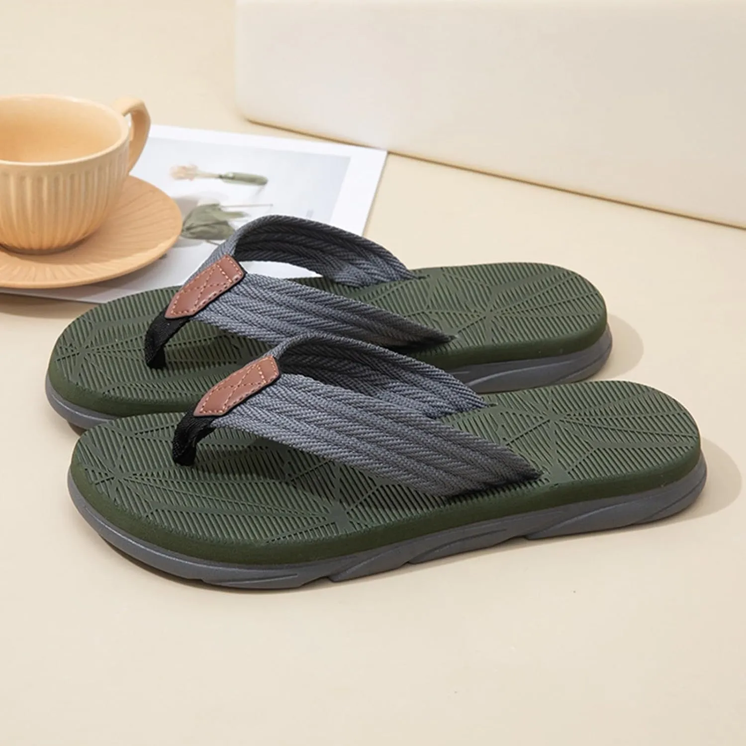 Soft Soled Men's Flip Flops Fashionable and Casual Beach Shoes Flip Flops Slippers Mens Size 11