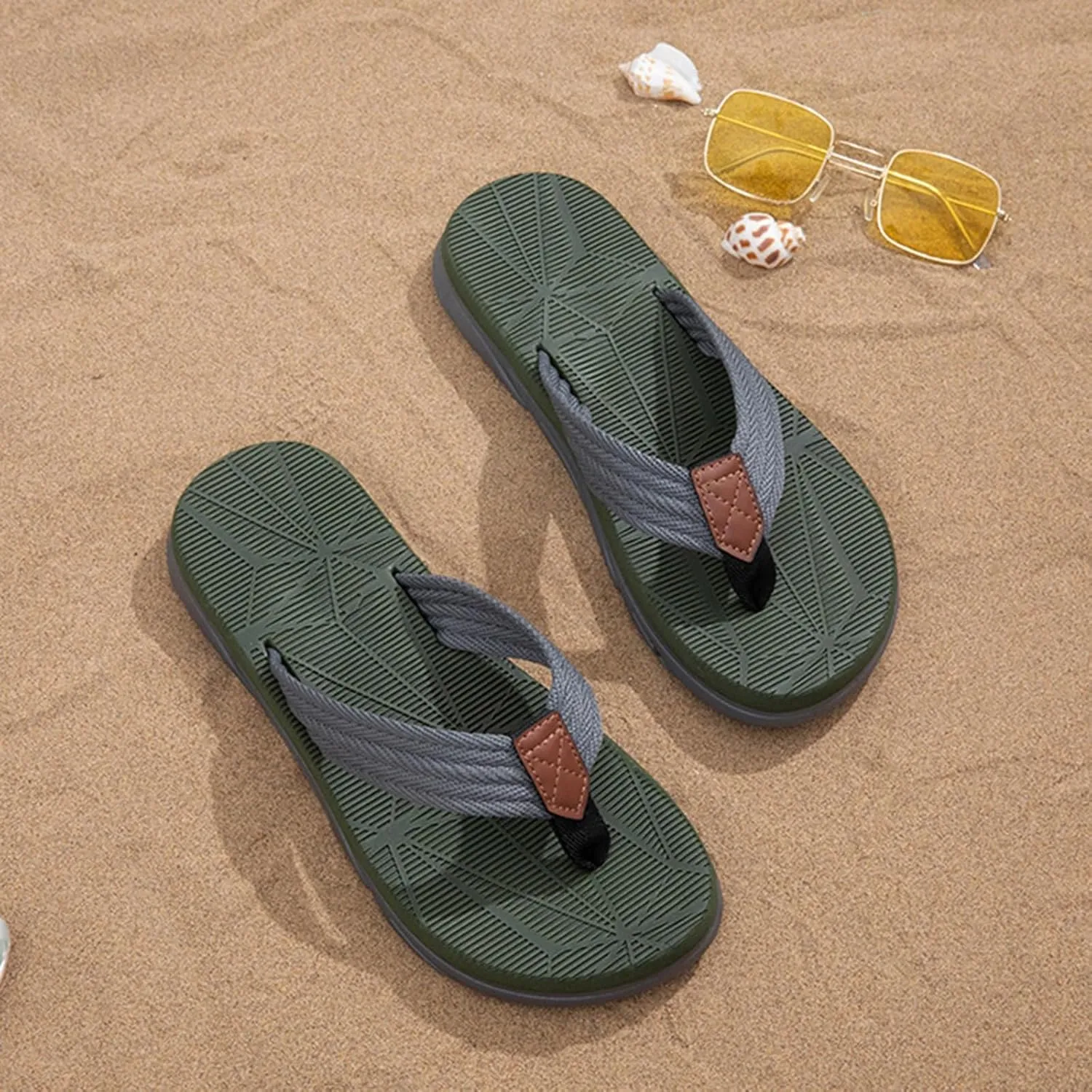Soft Soled Men's Flip Flops Fashionable and Casual Beach Shoes Flip Flops Slippers Mens Size 11