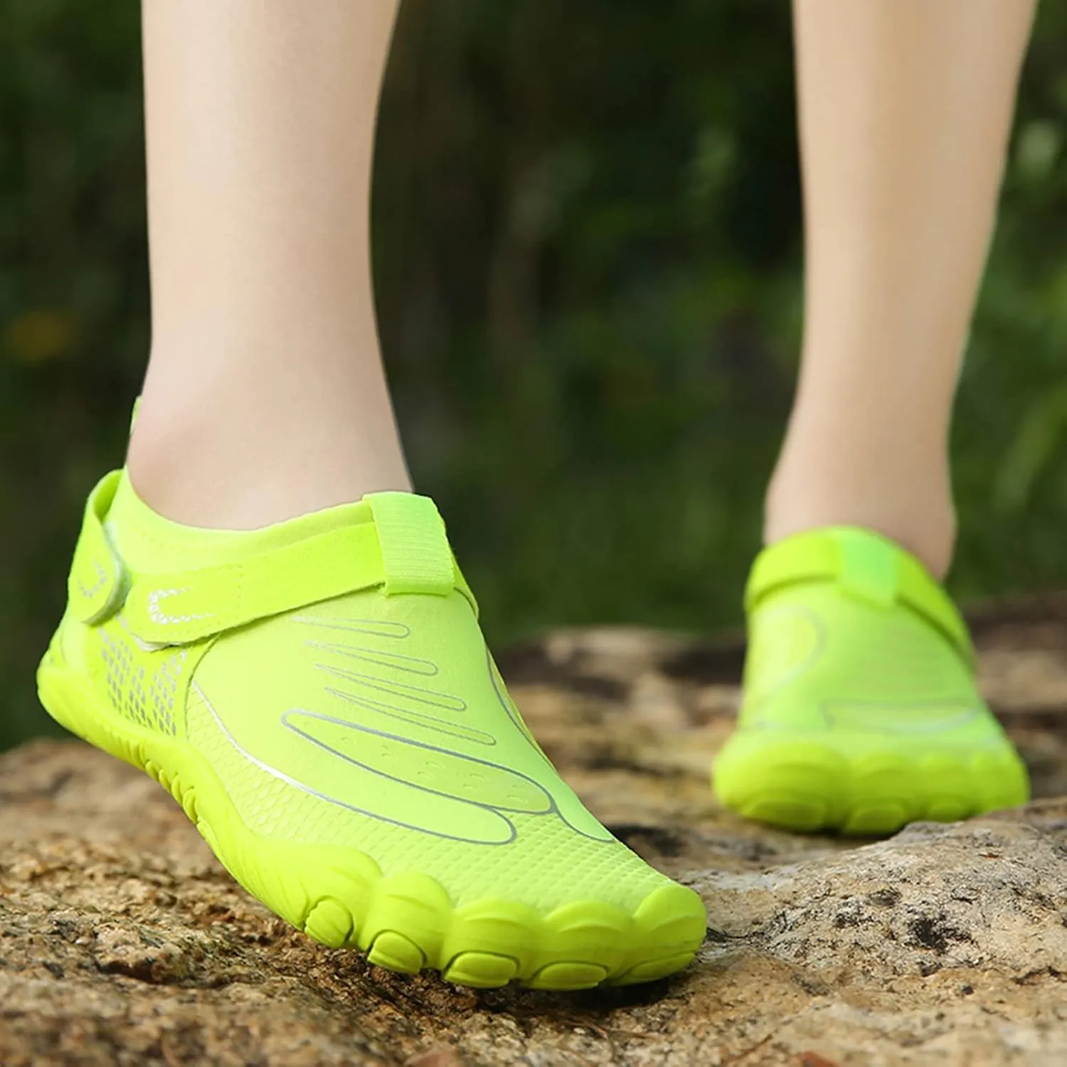 Summer Water Shoes Men and Women Quick Drying Shoes Hiking Swimming and Diving Shoes Tracing Shoes Light