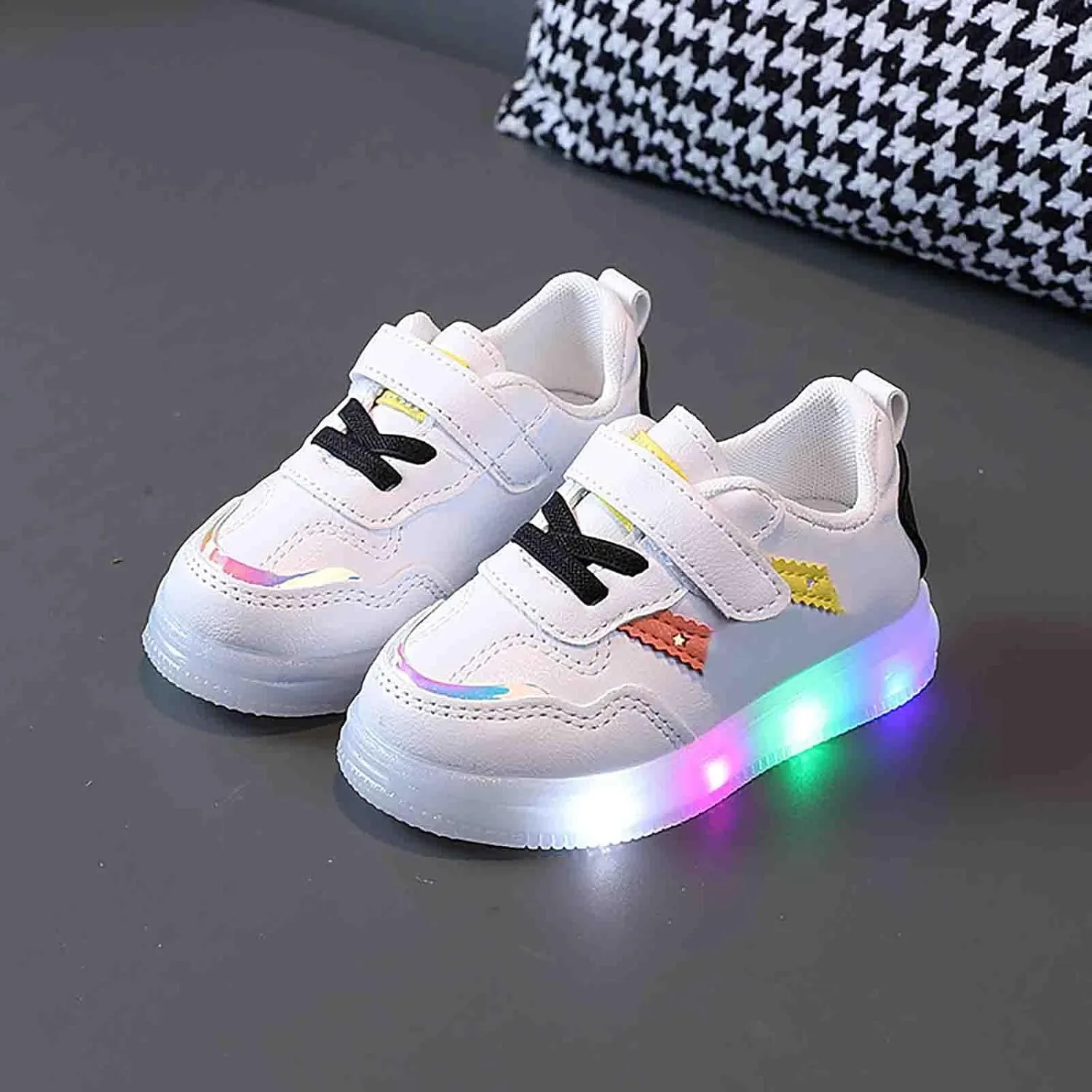 Toddler Boys Girls Light Up Shoes Lightweight Breathable Fashion Led Flashing Walking Running Sneakers for Kids