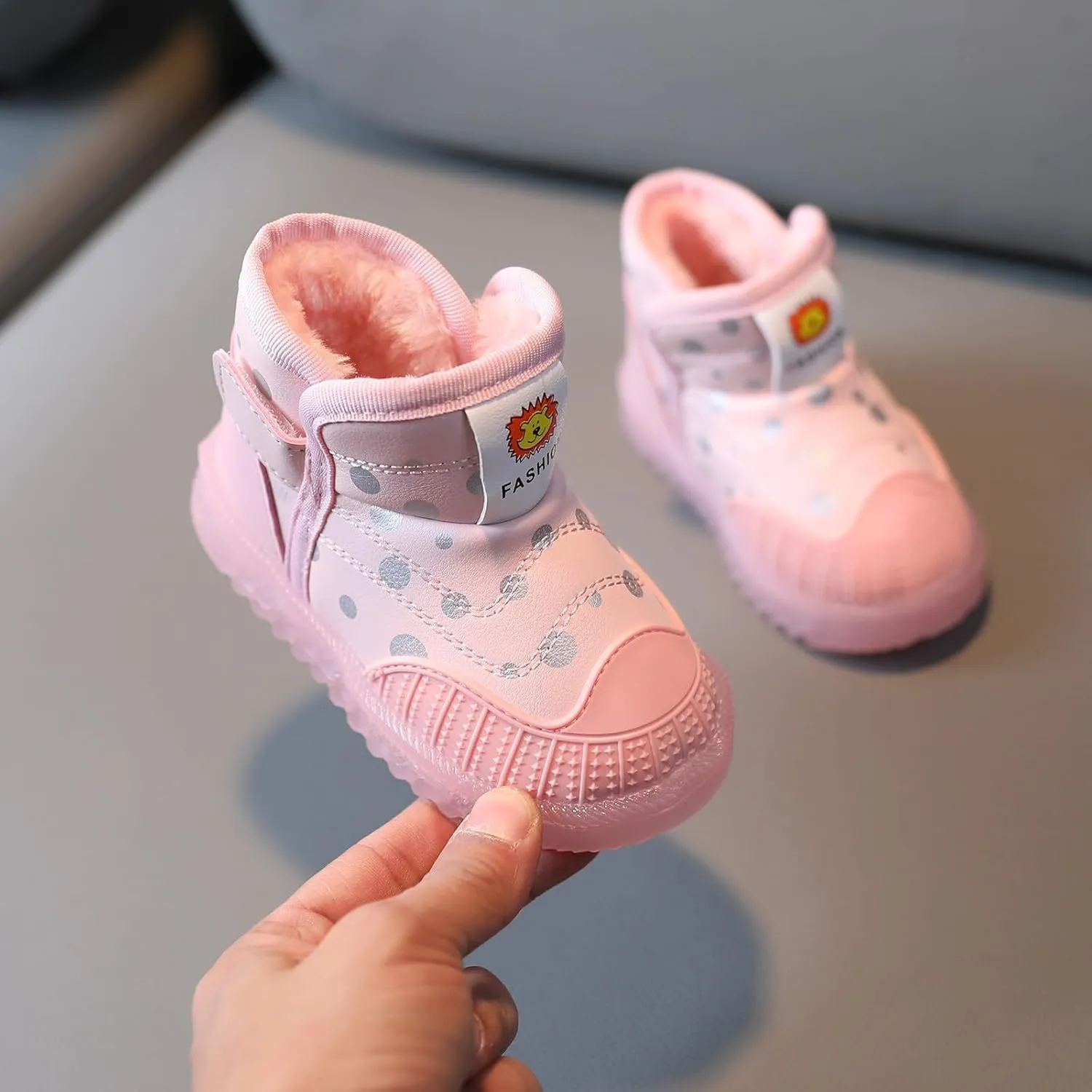 Toddler High Top Light Up Shoes for Girls Boys LED Soft Sole Breathable Lightweight Non Slip Running Sneakers