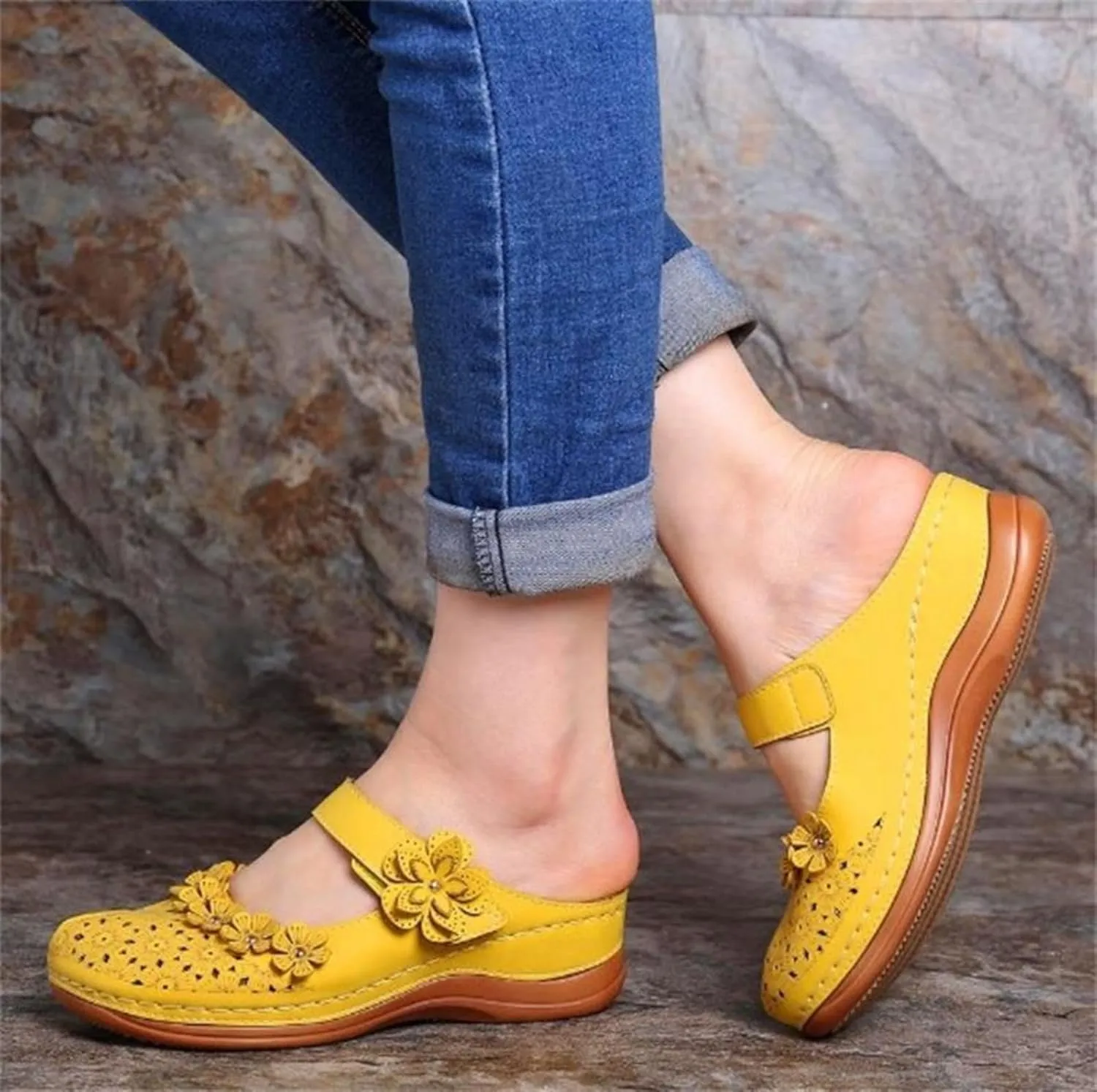 Womens Summer Slipper PU Leather Comfort Mules Outdoor Beach Shoes Vintage Antil Slip Wedge Flowers Sandals Clogs SandalsWidth Mesh Slippers Breathable Walking Sneakers Slip-On Back Mule